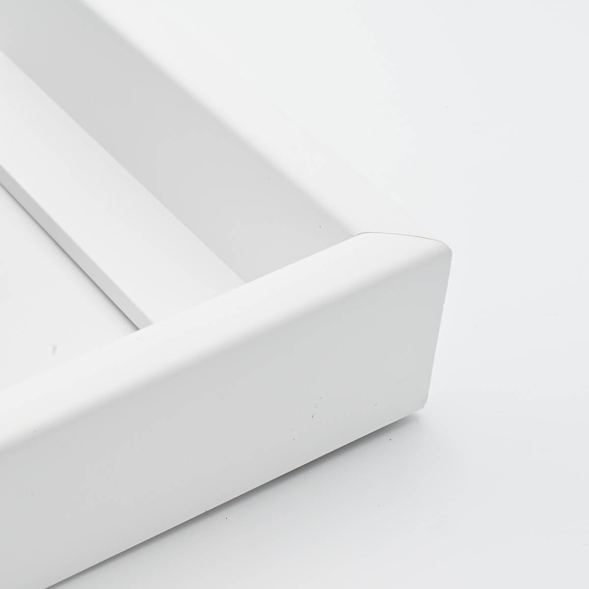white float frame